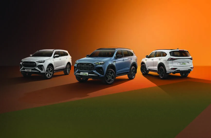 รถ MU-X หลายรุ่นและหลายสีจากโบรชัวร์